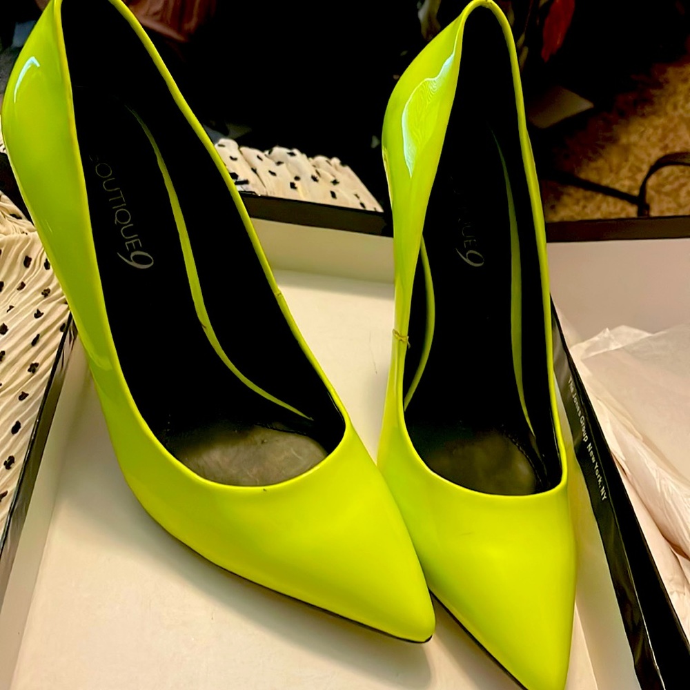 Boutique 9 - Yellow Pumps- Sz 7.5